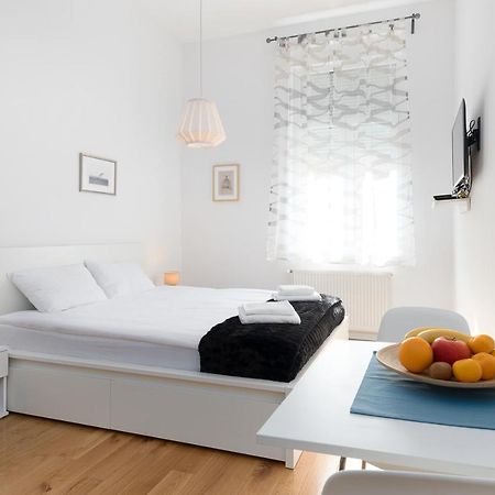 Modern Studio Near Park Zrinjevac And Main Square Zagreb Exteriör bild